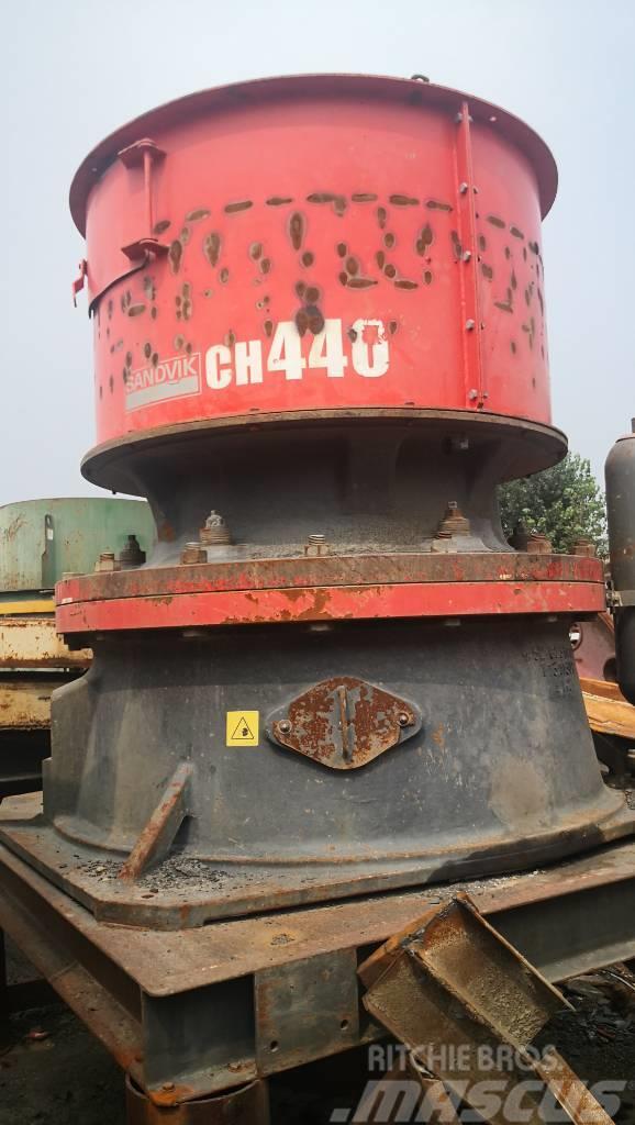 Sandvik used CH440 Cone Crusher in good running condition Concasoare