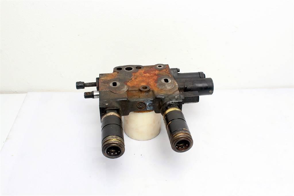 Case IH MX100C Remote control valve Hidraulice