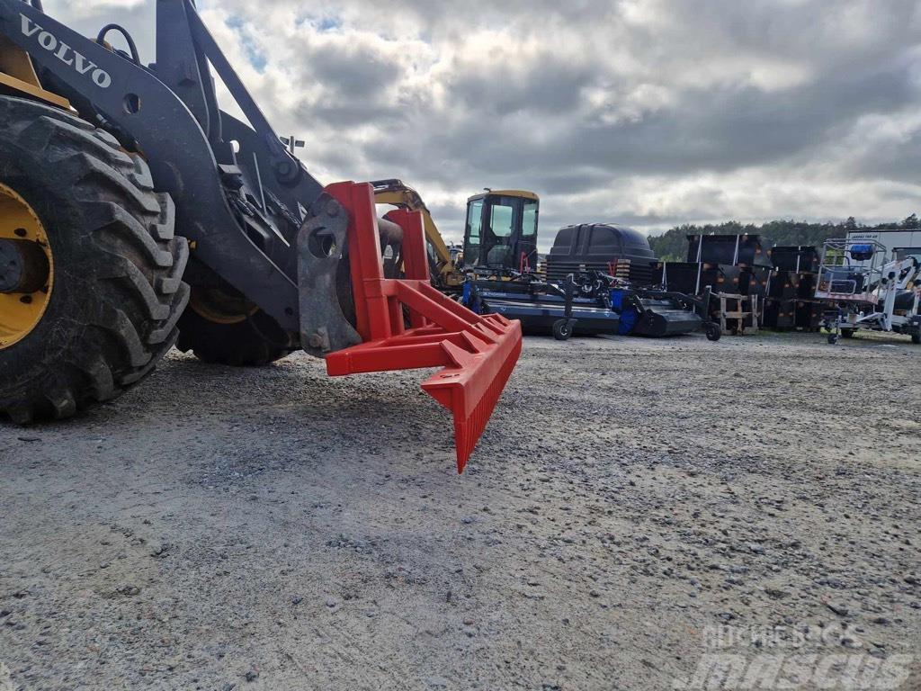  VAARAS-Kratta 3m för traktor hjullastare Incarcator pe pneuri