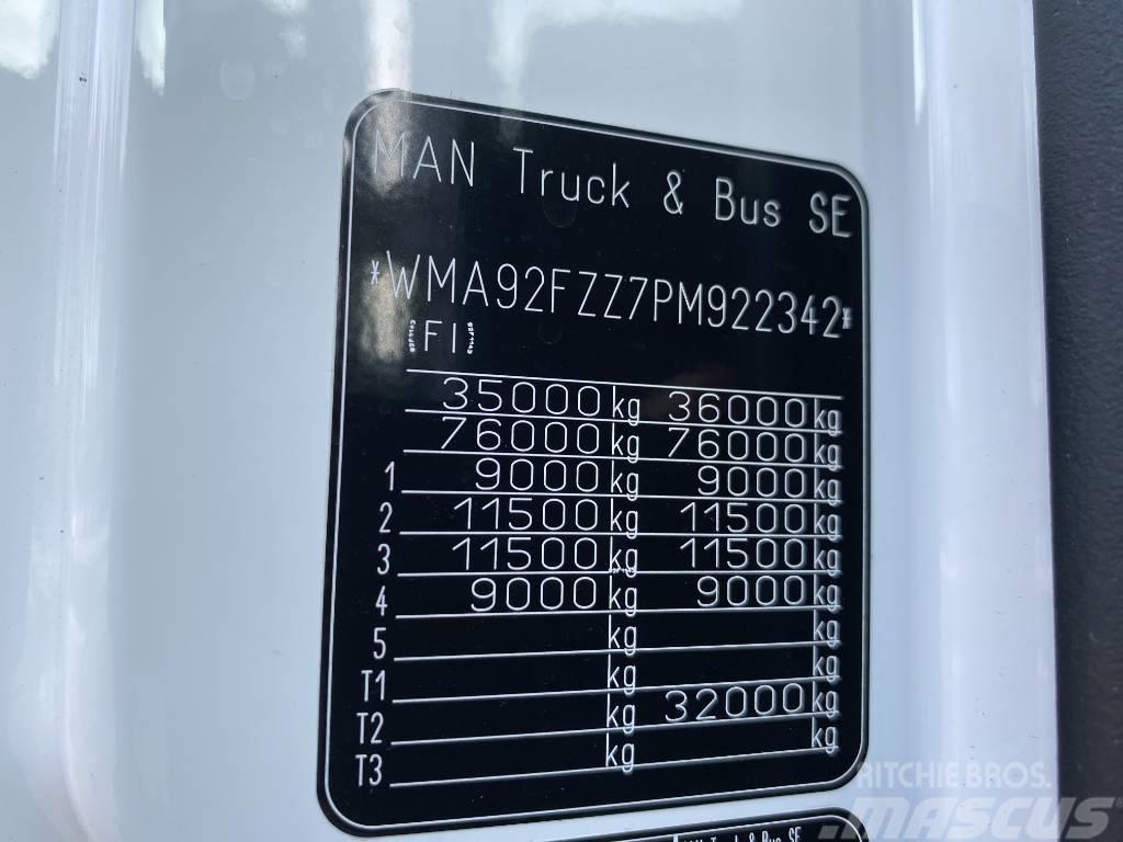 MAN TGX 35.580 8X4-4 BL 4200 Camion cu carlig de ridicare