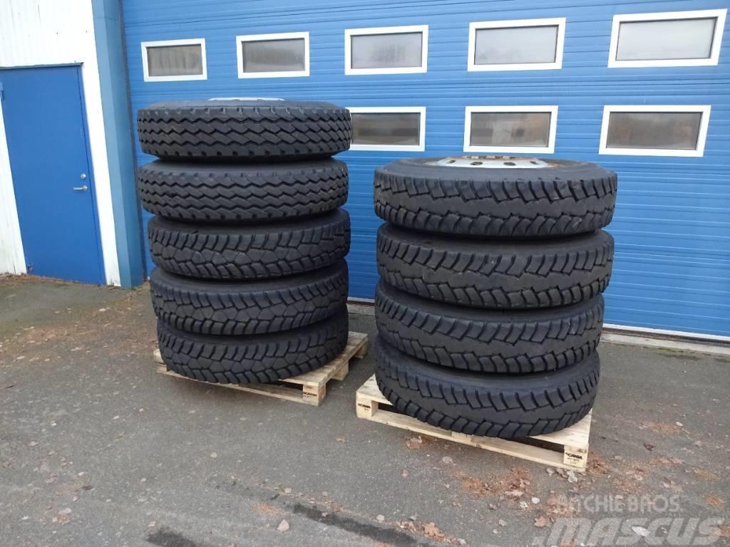  Michelin/Good Year M+S 325/95R24 Scania Anvelope, roti si jante