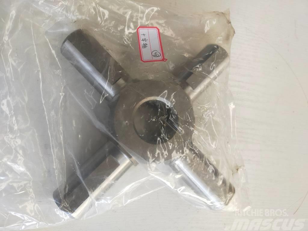 XCMG univercial joint for rear axle 252101656 Alte componente