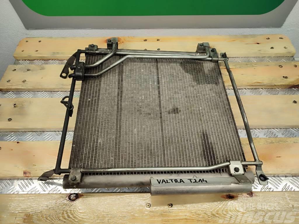 Valtra T214 Air conditioning radiator condenser 84485540B Radiatoare