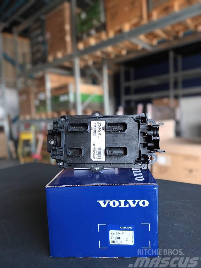 Volvo CONTROL UNIT 22119392 Electronice