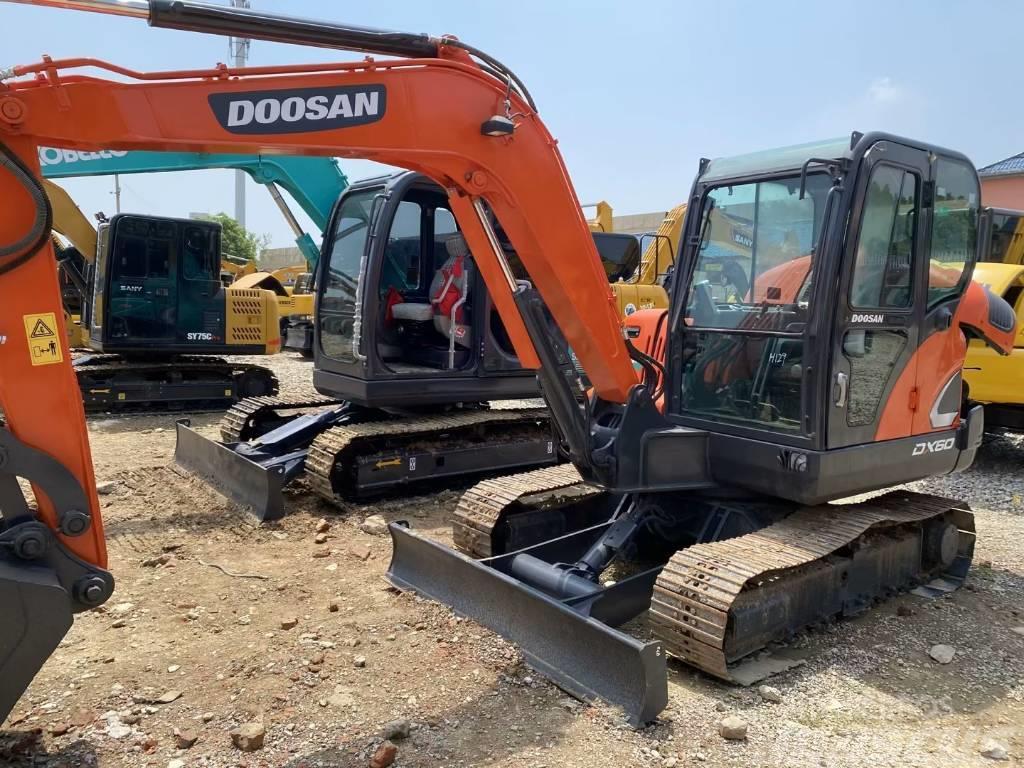 Doosan DX 60 R Mini excavatoare < 7t