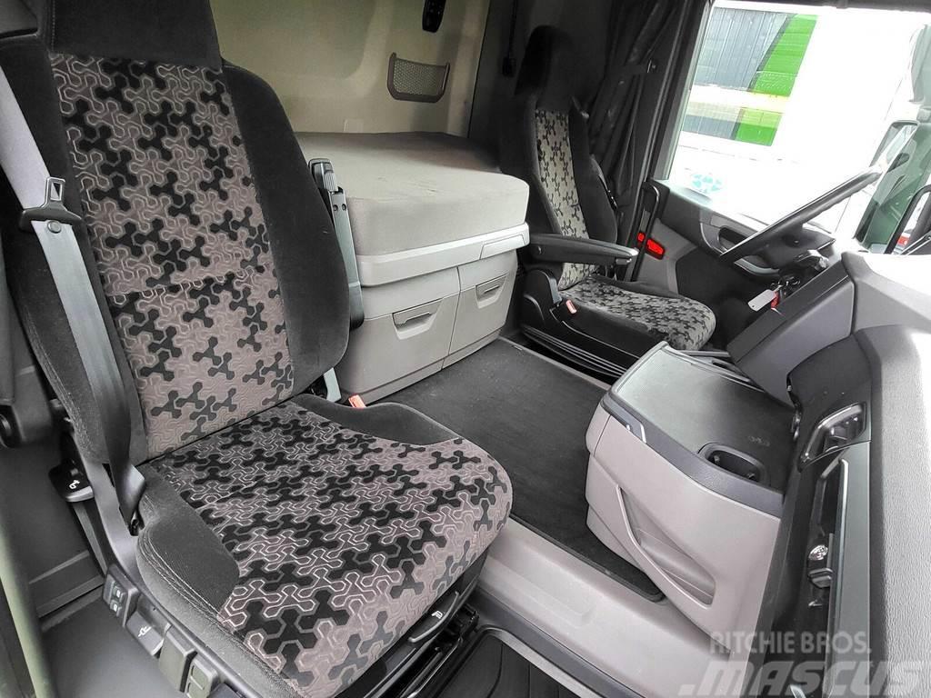 Scania R520 6X2 Autotractoare