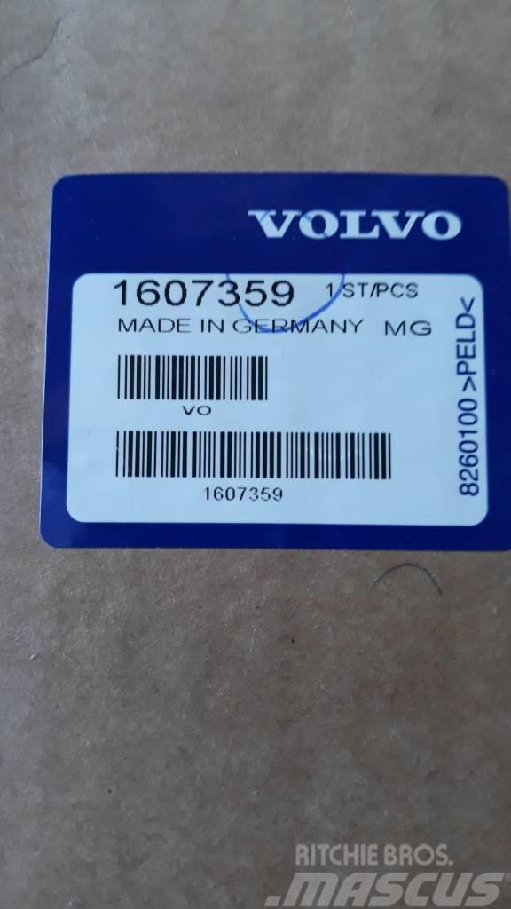 Volvo STEERING WHEEL 1607359 Cabine si interior