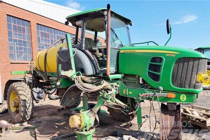 John Deere JD 4630 Spray Tractor Now stripping for spares. Tractoare
