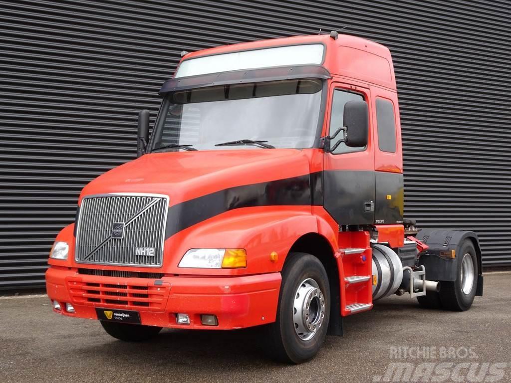Volvo NH 12.460 / 4x2 / GLOBETROTTER / MANUAL GEARBOX Autotractoare