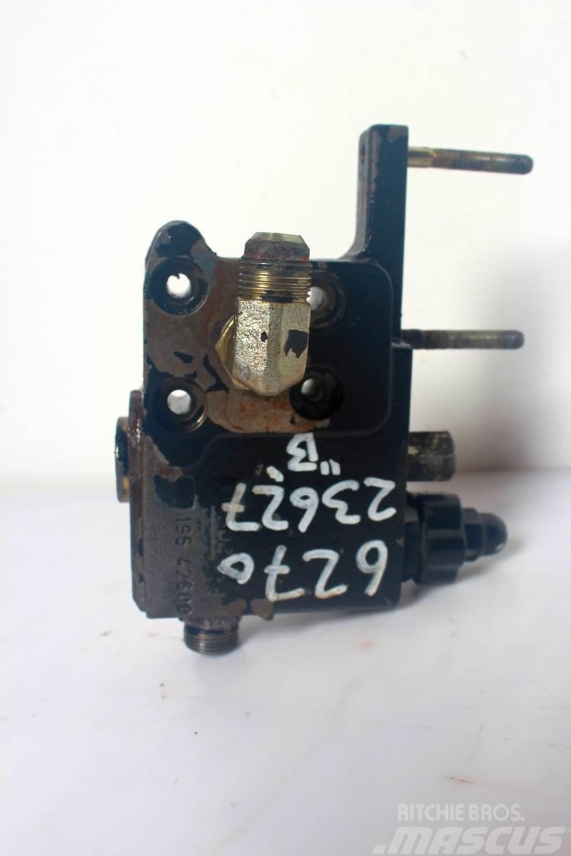 Massey Ferguson 6270 Remote control valve Hidraulice