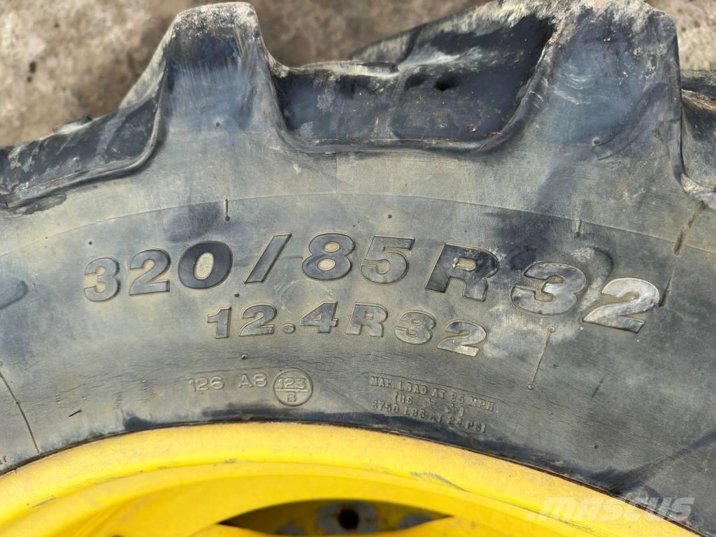 Kleber 300/95 R46 - 320/85 R32 WHEELS Tyres, wheels and rims