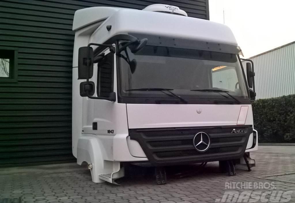 Mercedes-Benz AXOR EURO 5 Cabine si interior