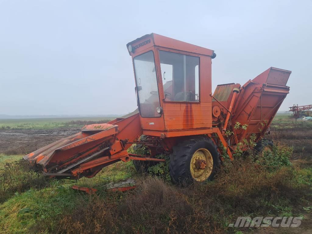 Bourgoin MD8 Combine harvester heads