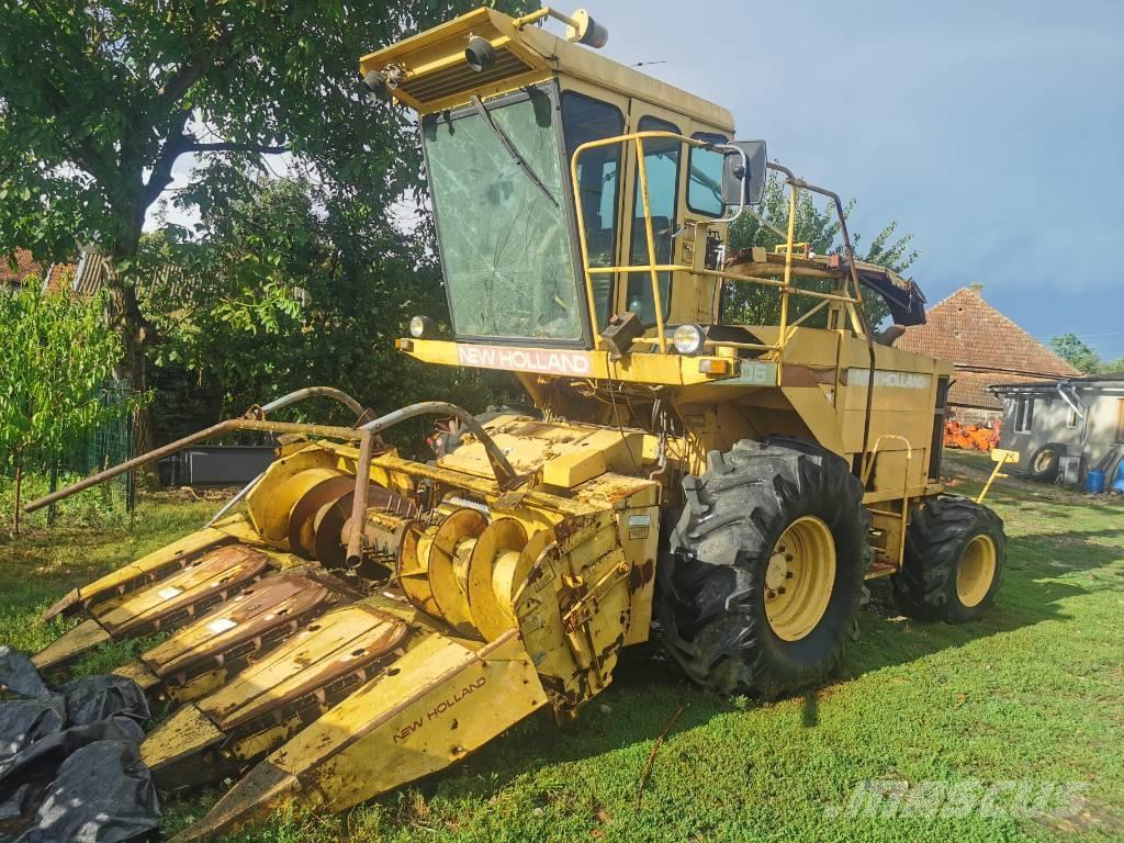 New Holland 2305 Forajere cu autopropulsare