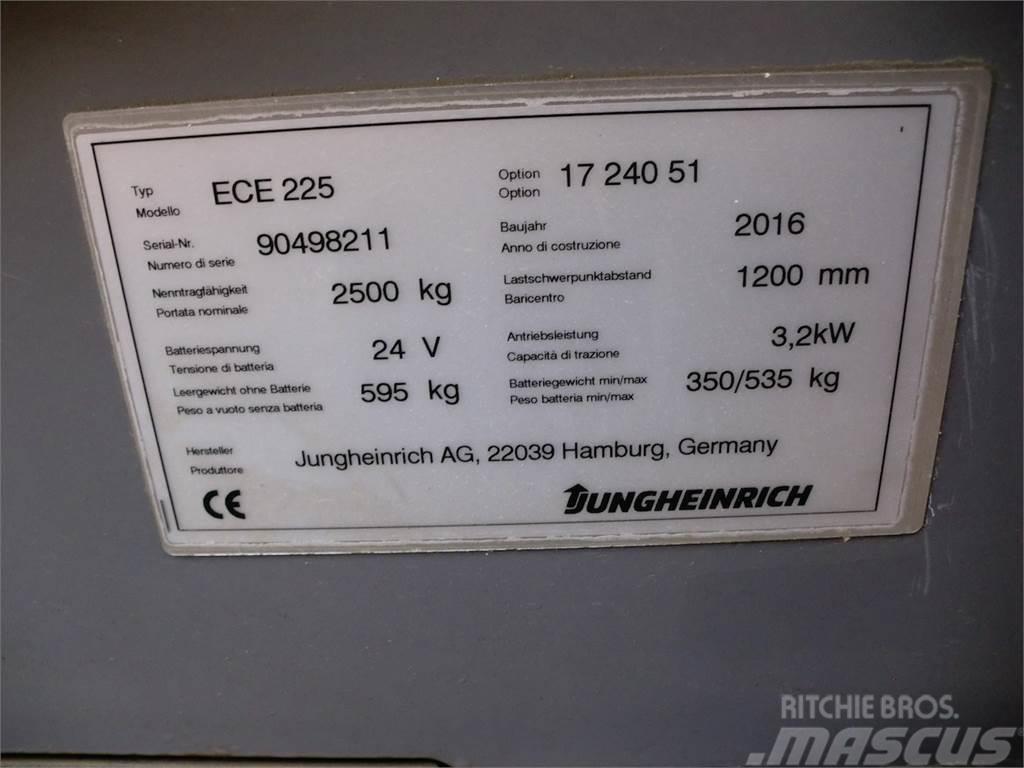 Jungheinrich ECE 225 2400x510mm Stivuitoare de micã inaltime pentu logistica