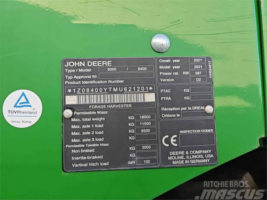 John Deere 8400i Forajere cu autopropulsare