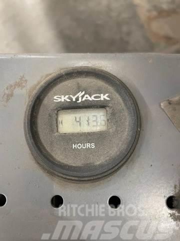 SkyJack SJ3226 Electric Scissor Lift Platforme foarfeca