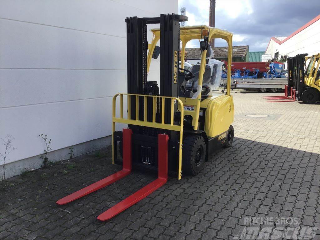 Hyster J 3.0 UT Stivuitor electric