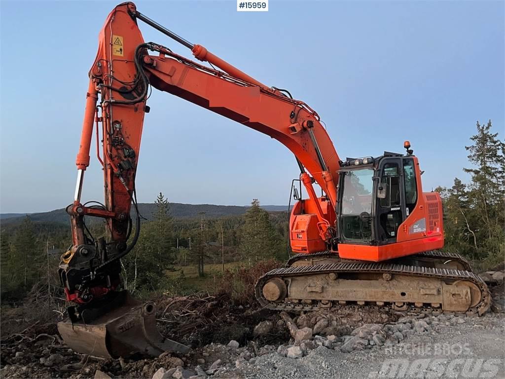 Doosan DX235LCR crawler excavator w/ GPS, bucket and tilt Excavatoare pe senile