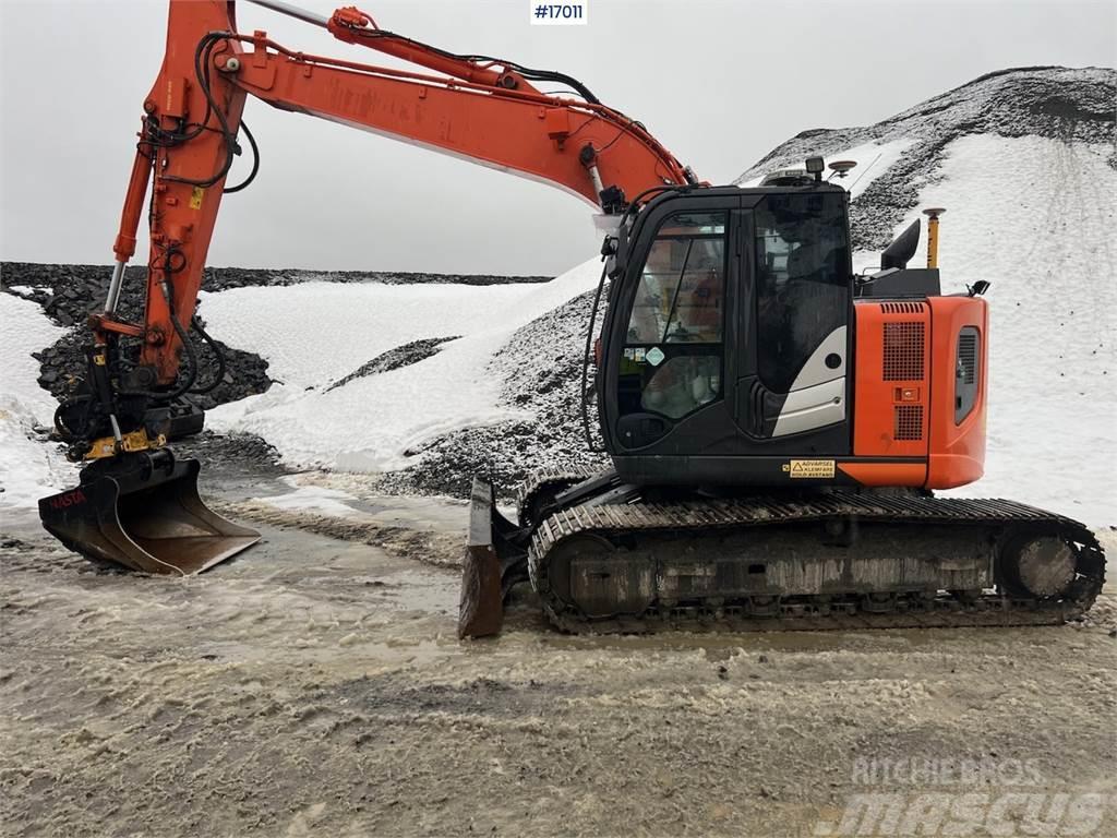 Hitachi ZX135us-6 excavator w/ gps, digging bucket, cleani Excavatoare pe senile