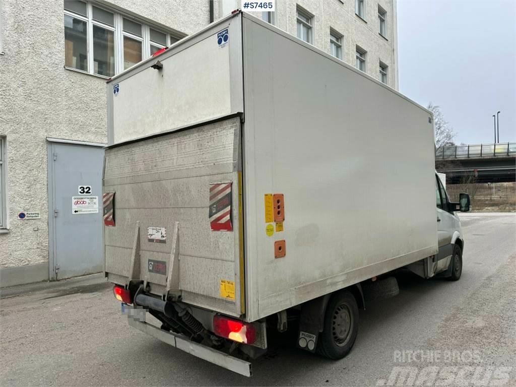 Mercedes-Benz Sprinter with tail lift Autocamioane
