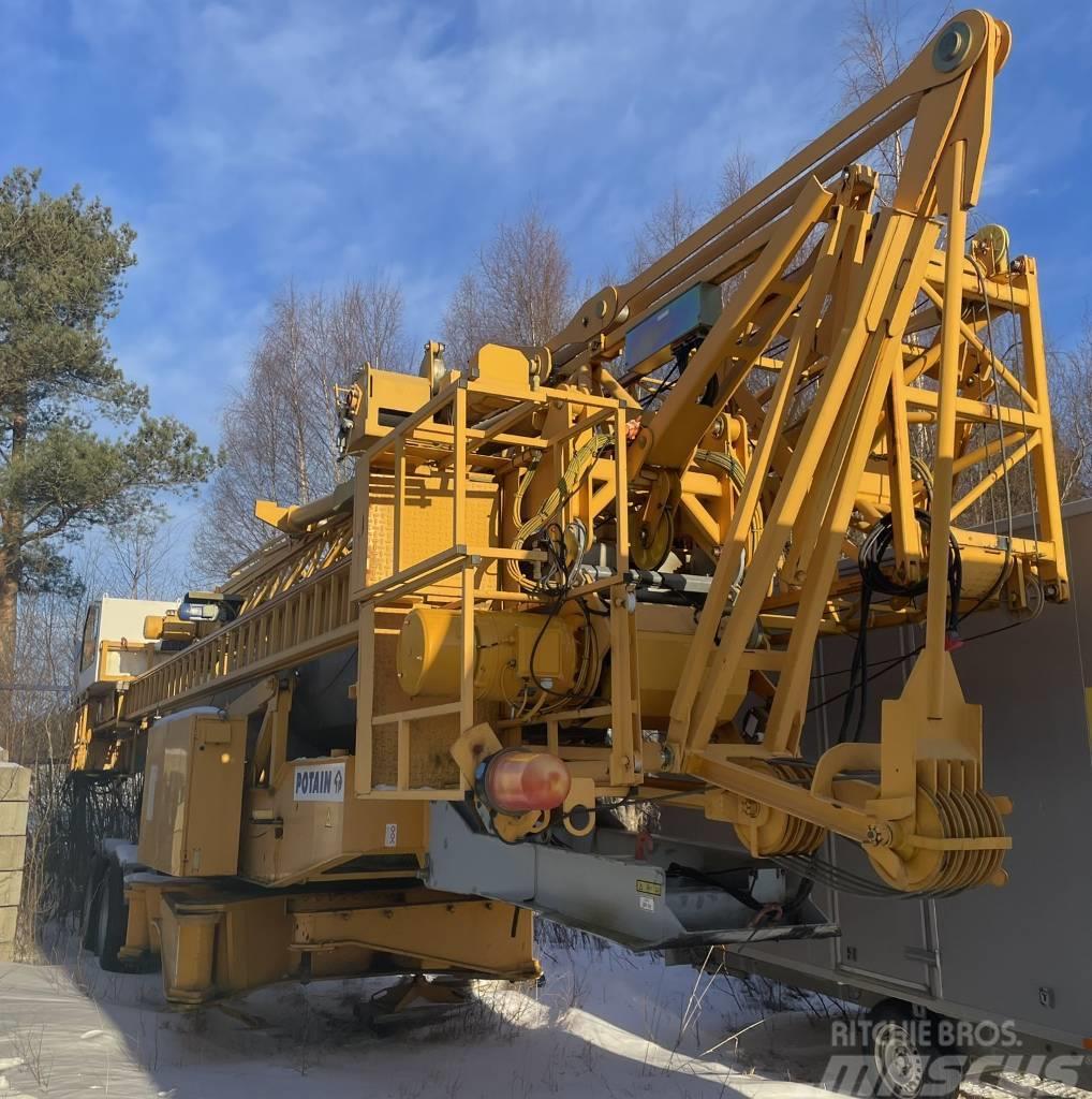 Potain HDT 80 Selferecting crane with undercarriage Macarale turn