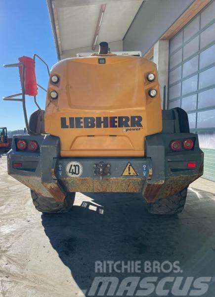 Liebherr L566 X-Power Incarcator pe pneuri