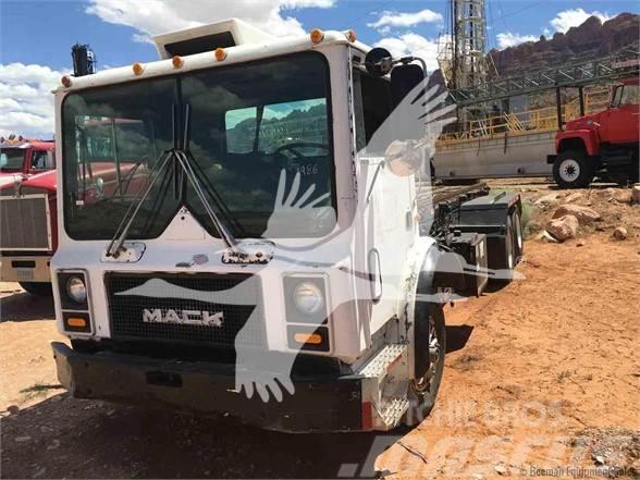 Mack MR6855 Camion de deseuri