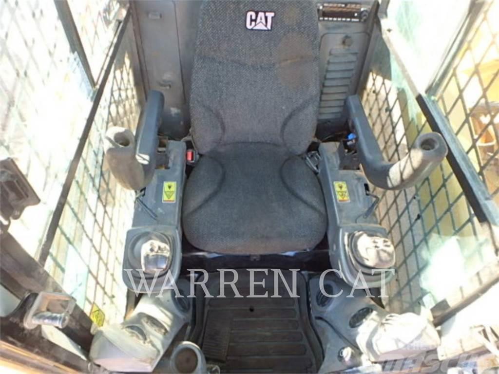 CAT 272D2 XHP Mini incarcator