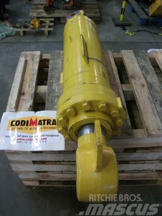 Komatsu WA500 Hidraulice