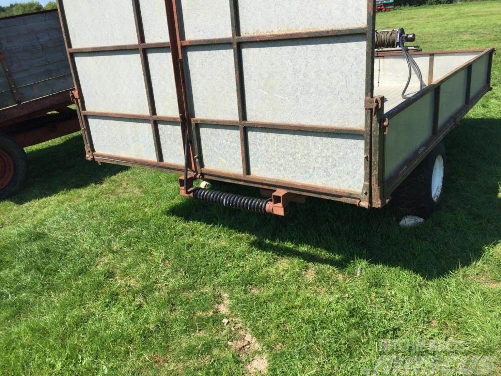  Low level trailer with hydraulic winch £700 Alte remorci