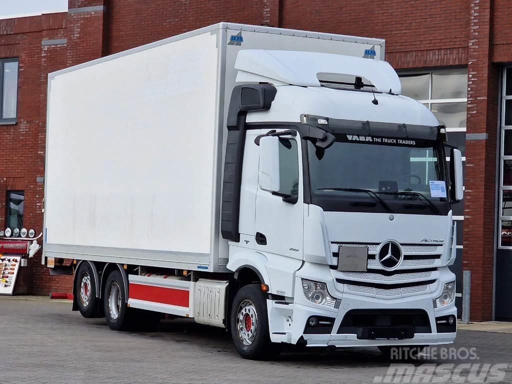 Mercedes-Benz Actros 2551 Streamspace 6x2 - Box with side doors Autocamioane