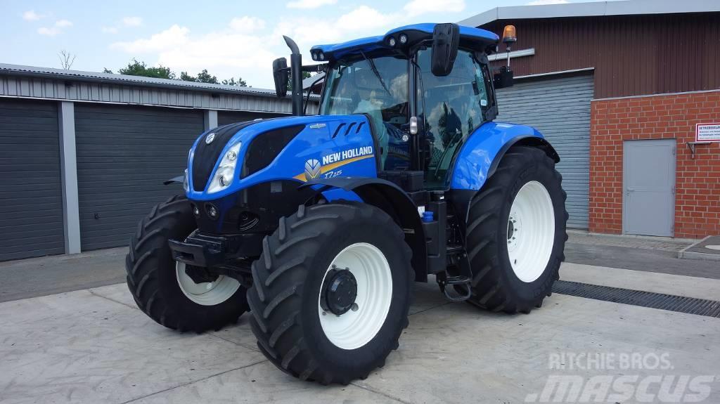 New Holland T7.225 AC mit Rangepoint RTX Tractoare