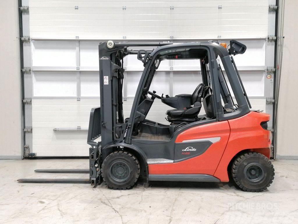 Linde H25T-01 Stivuitor electric