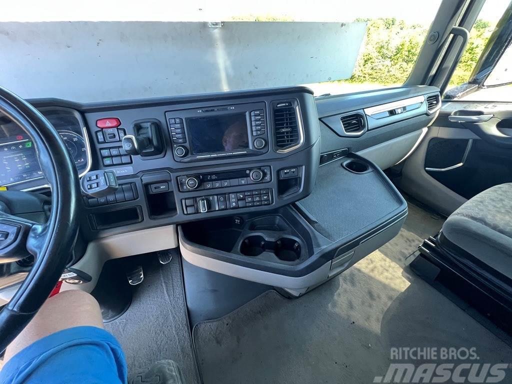 Scania S520 6x2 2950mm Autotractoare