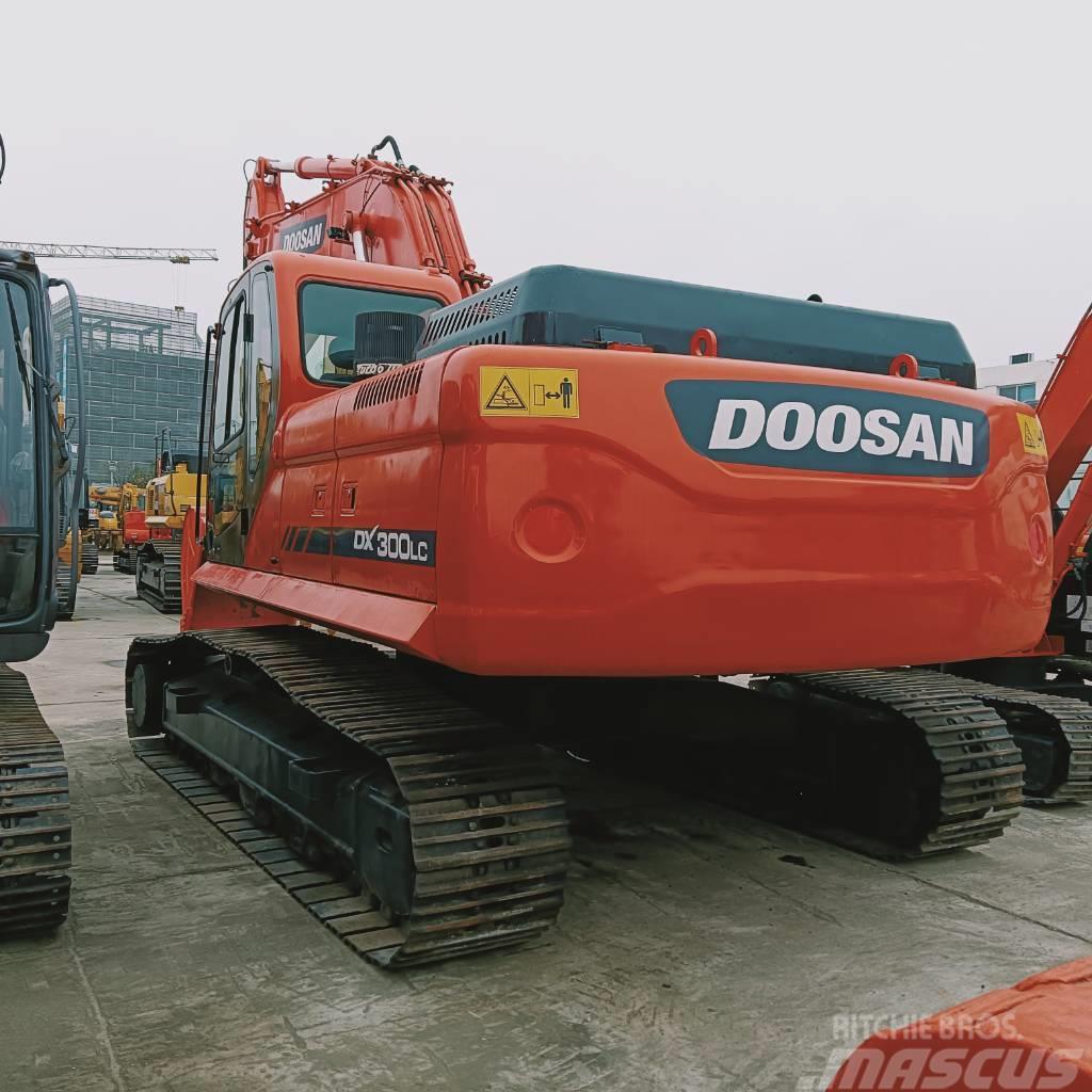 Doosan DX 300 LC Excavatoare pe senile