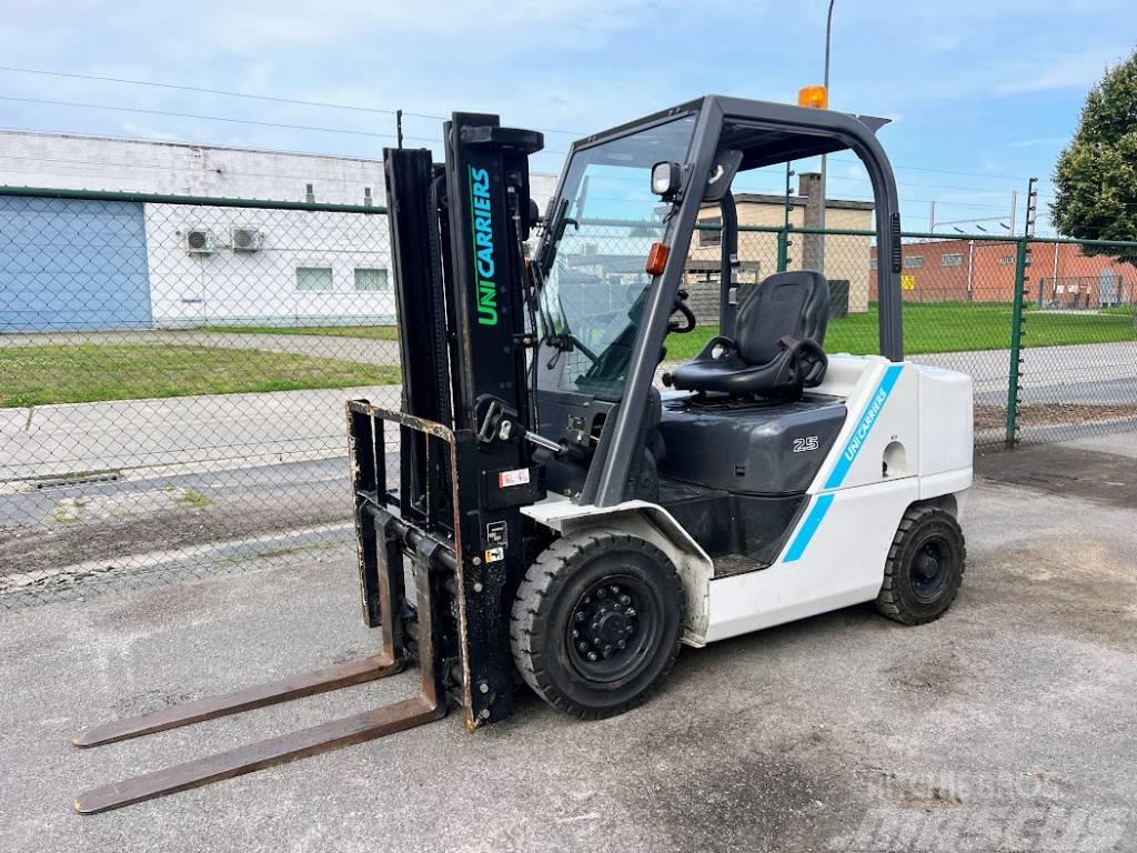 UniCarriers TCM FHD25T5 Stivuitor diesel
