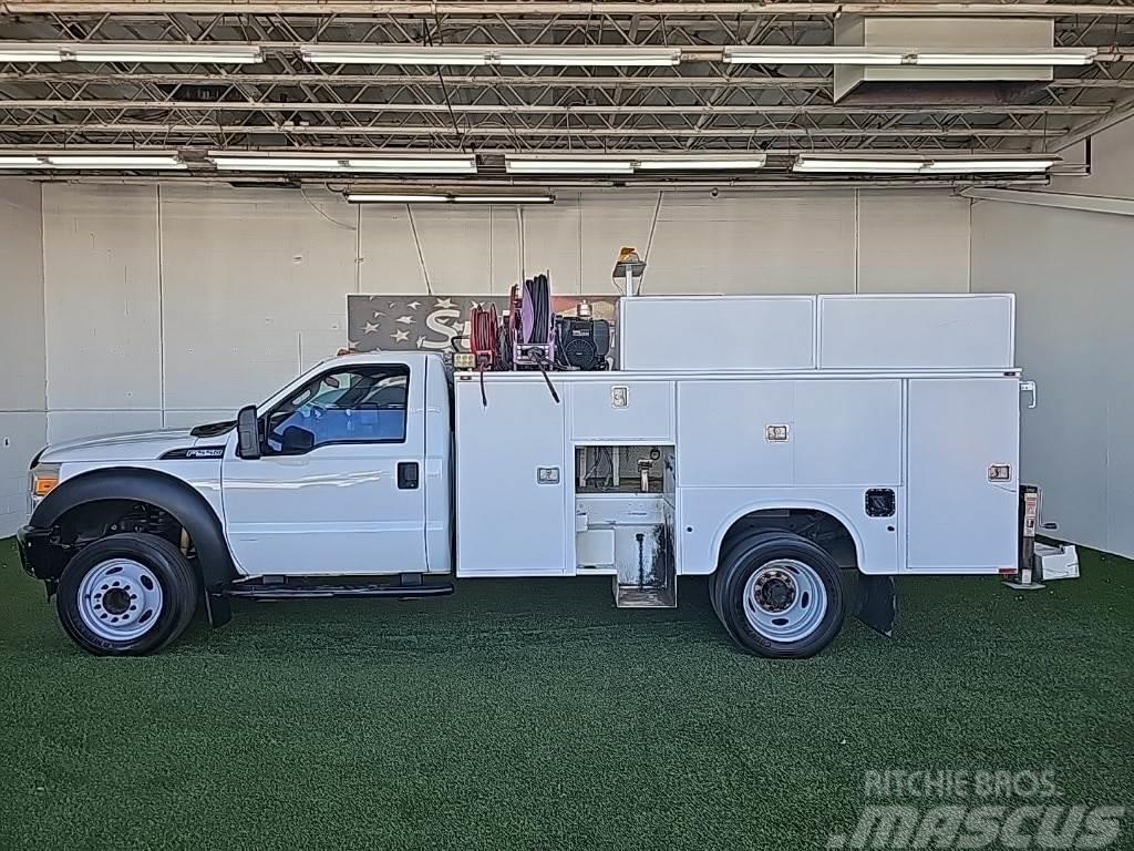 Ford F-550 Chassis Pick up/Platou