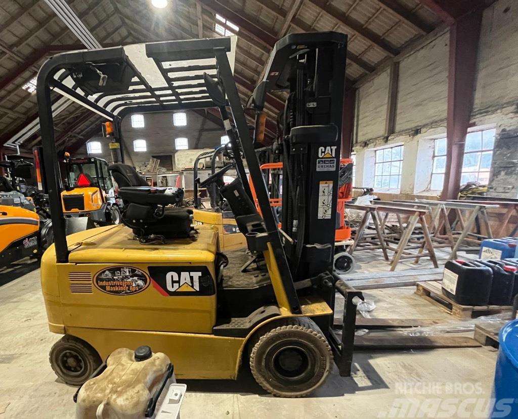 CAT EP 25 Stivuitor electric