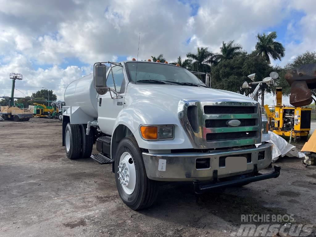 Ford F 750 SD Cisterne