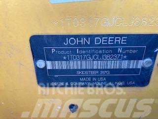 John Deere 317G Mini incarcator