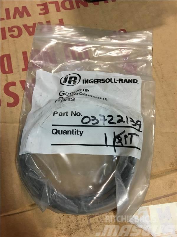 Ingersoll Rand OIL/COMP RING KIT - 03722139 Alte componente