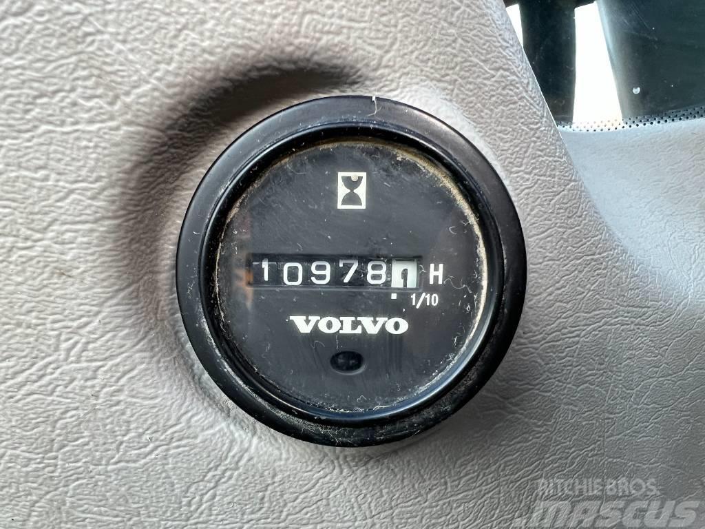 Volvo EW140D - Excellent Condition / Tilting Bucket Excavatoare cu roti