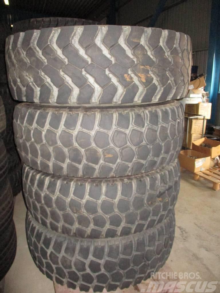  Michelin/Continental M+S 395/85R20 Anvelope, roti si jante