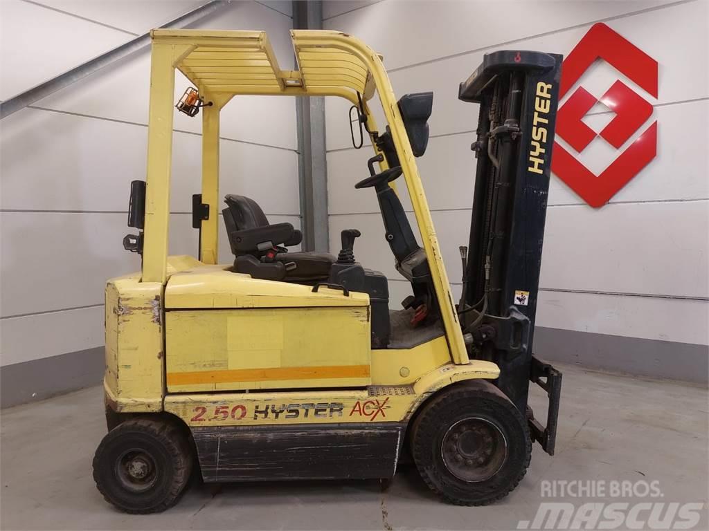 Hyster J2.50XM-717 Stivuitor electric