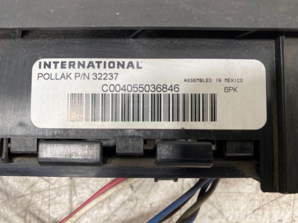 International 8600 Electronice