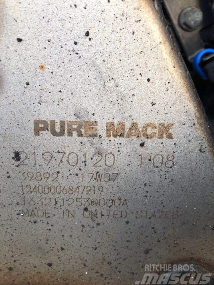 Mack MP7 Altele