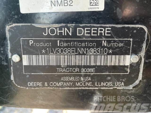 John Deere 3038E Tractoare compacte