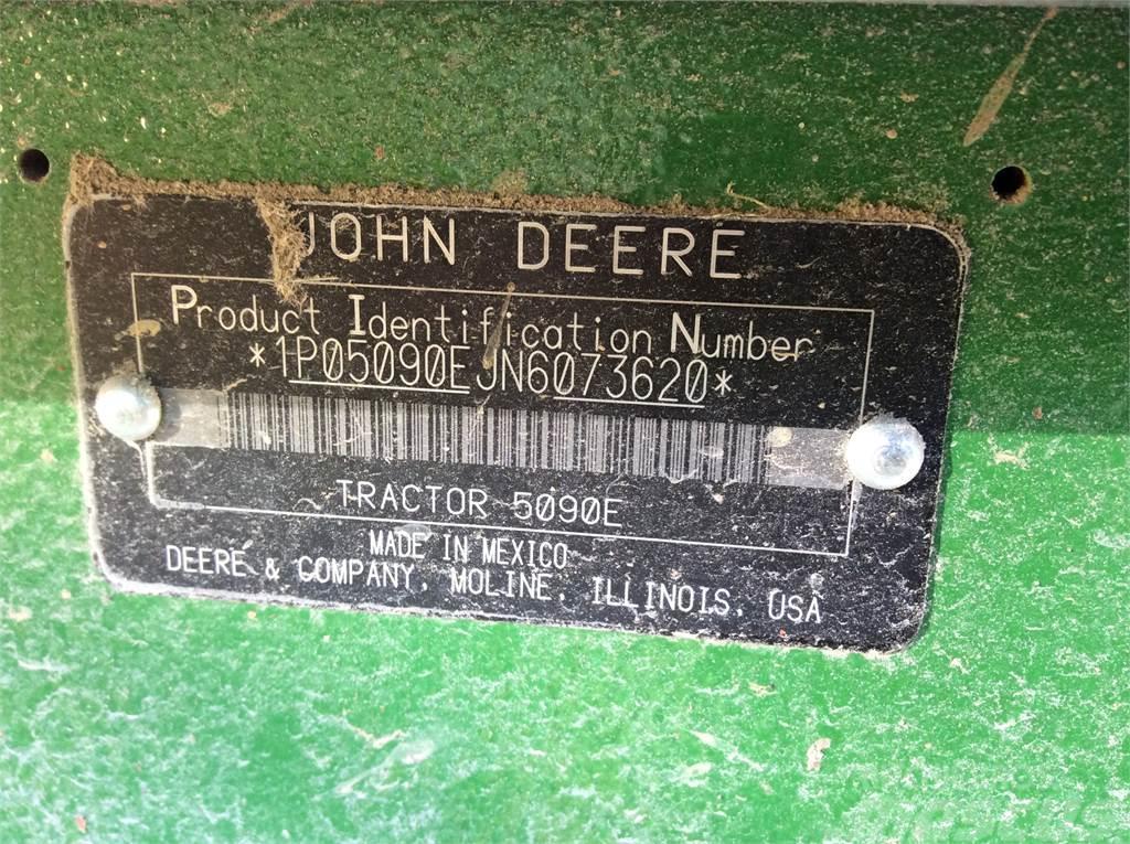 John Deere 5090E Tractoare