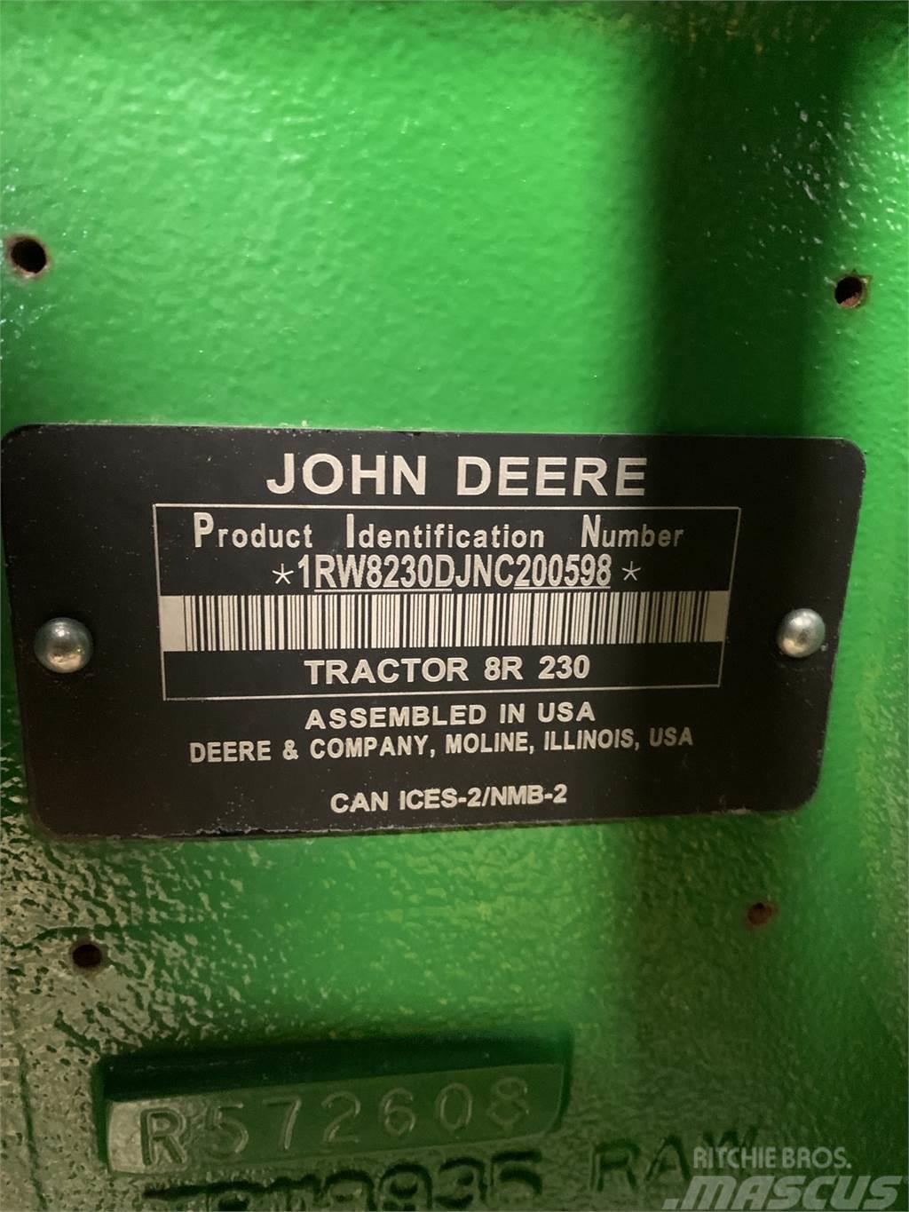 John Deere 8R 230 Tractoare
